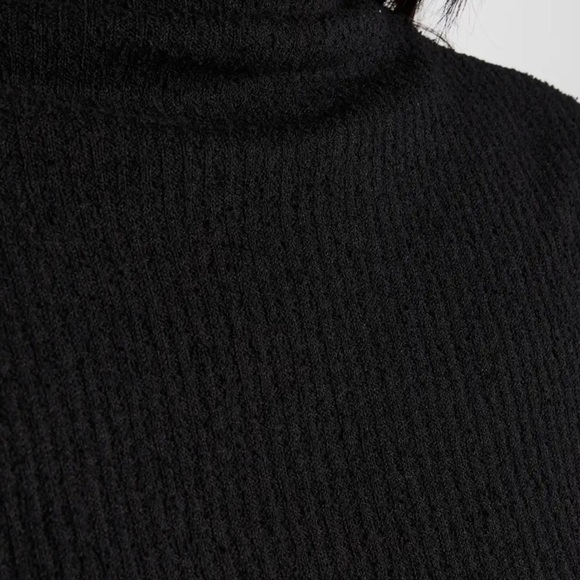 NWT BLACK REVOLVE SHOPBOP Ribbed Textured Crop Open Back Tie Top SOMETHING NAVY - Picture 10 of 10